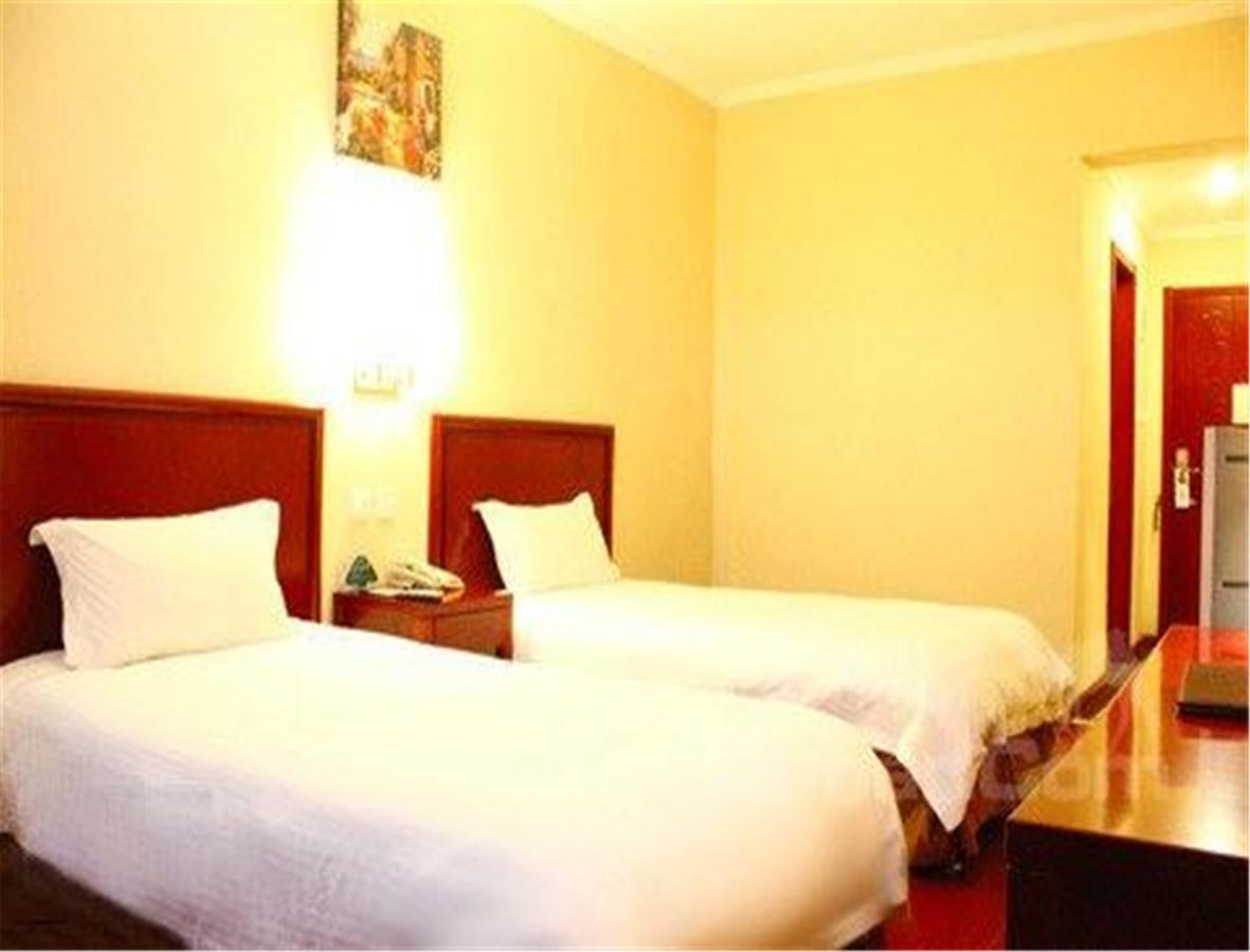 Greentree Inn Shandong Qingdao Railway Station Zhanqiao Yacht Wharf Express Экстерьер фото